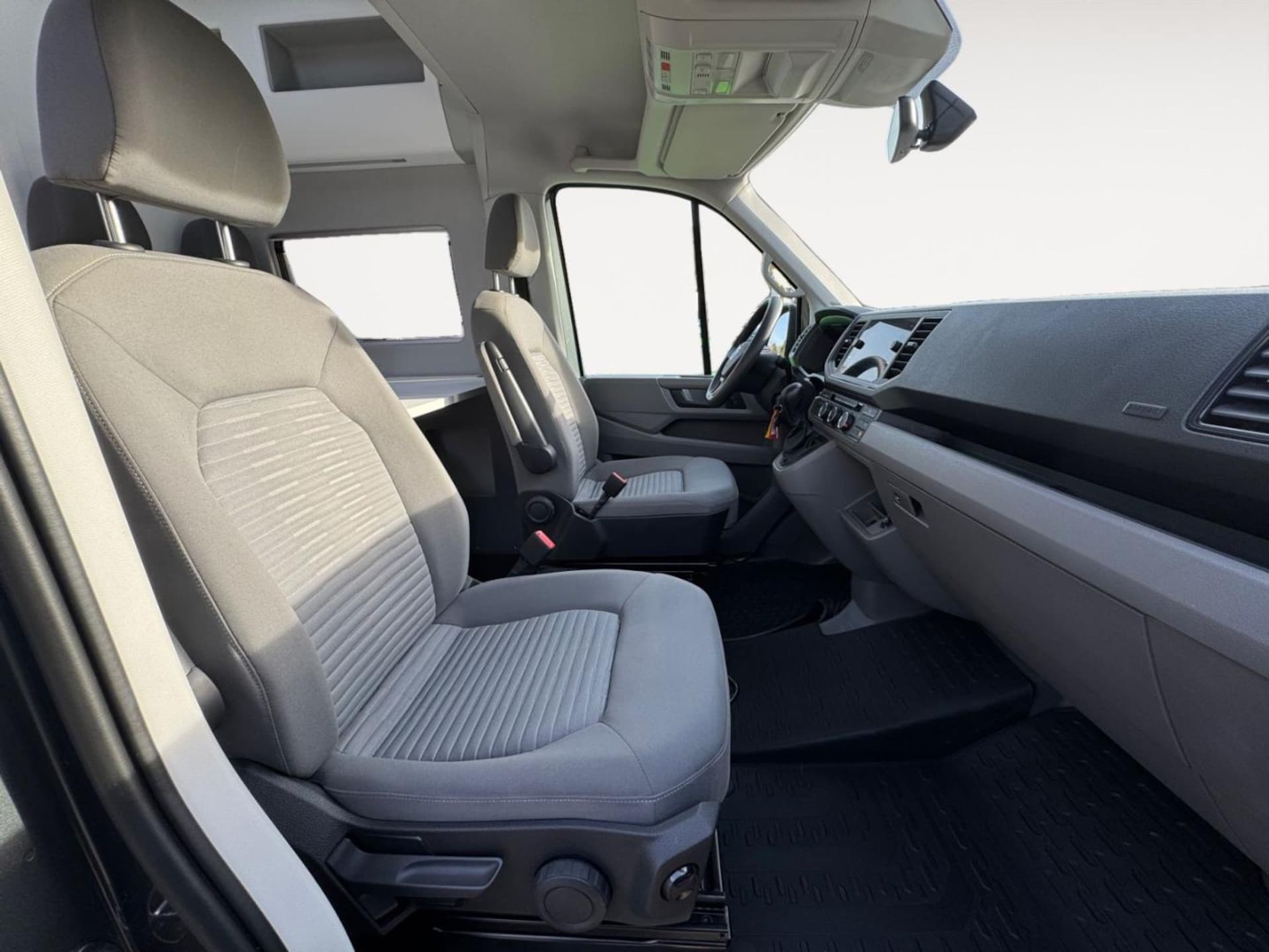 Volkswagen Grand California 680