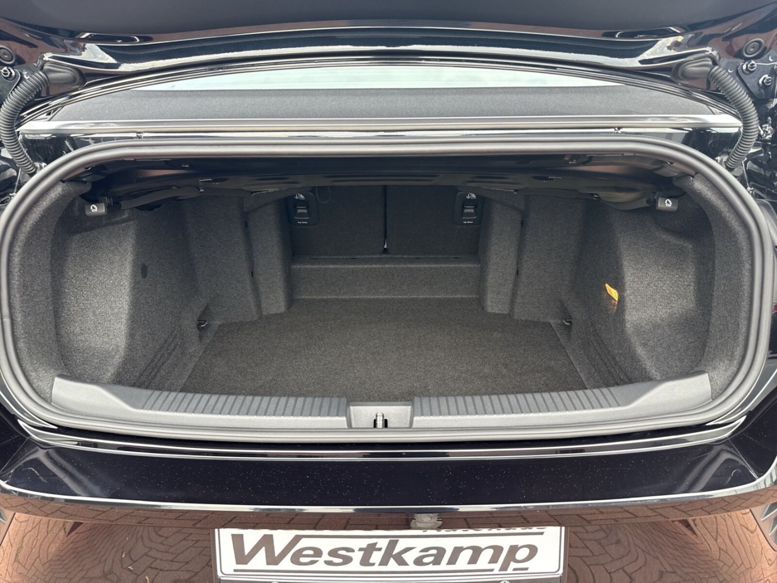 Volkswagen T-Roc Cabriolet – Bild 15
