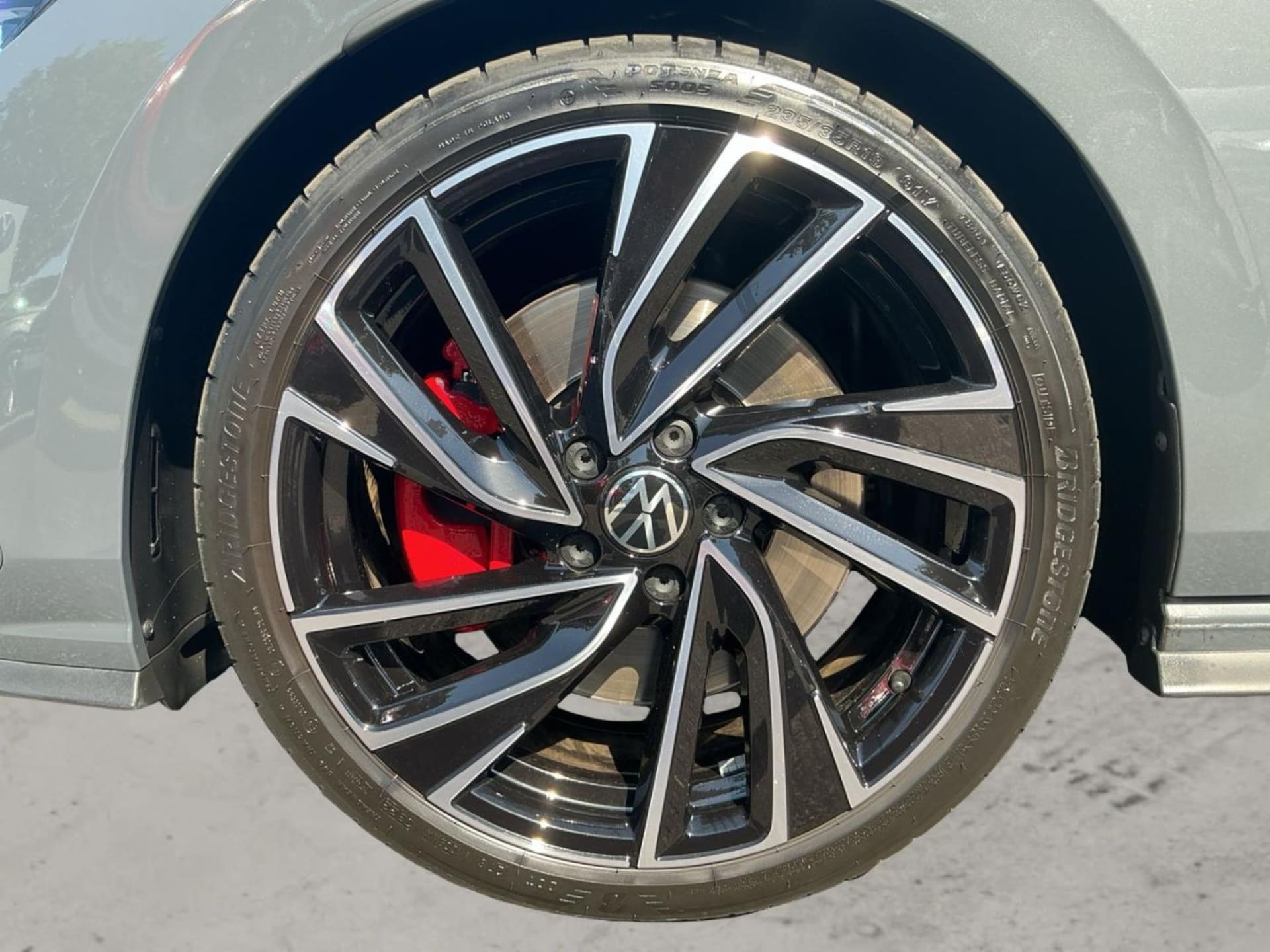 Volkswagen Golf GTI