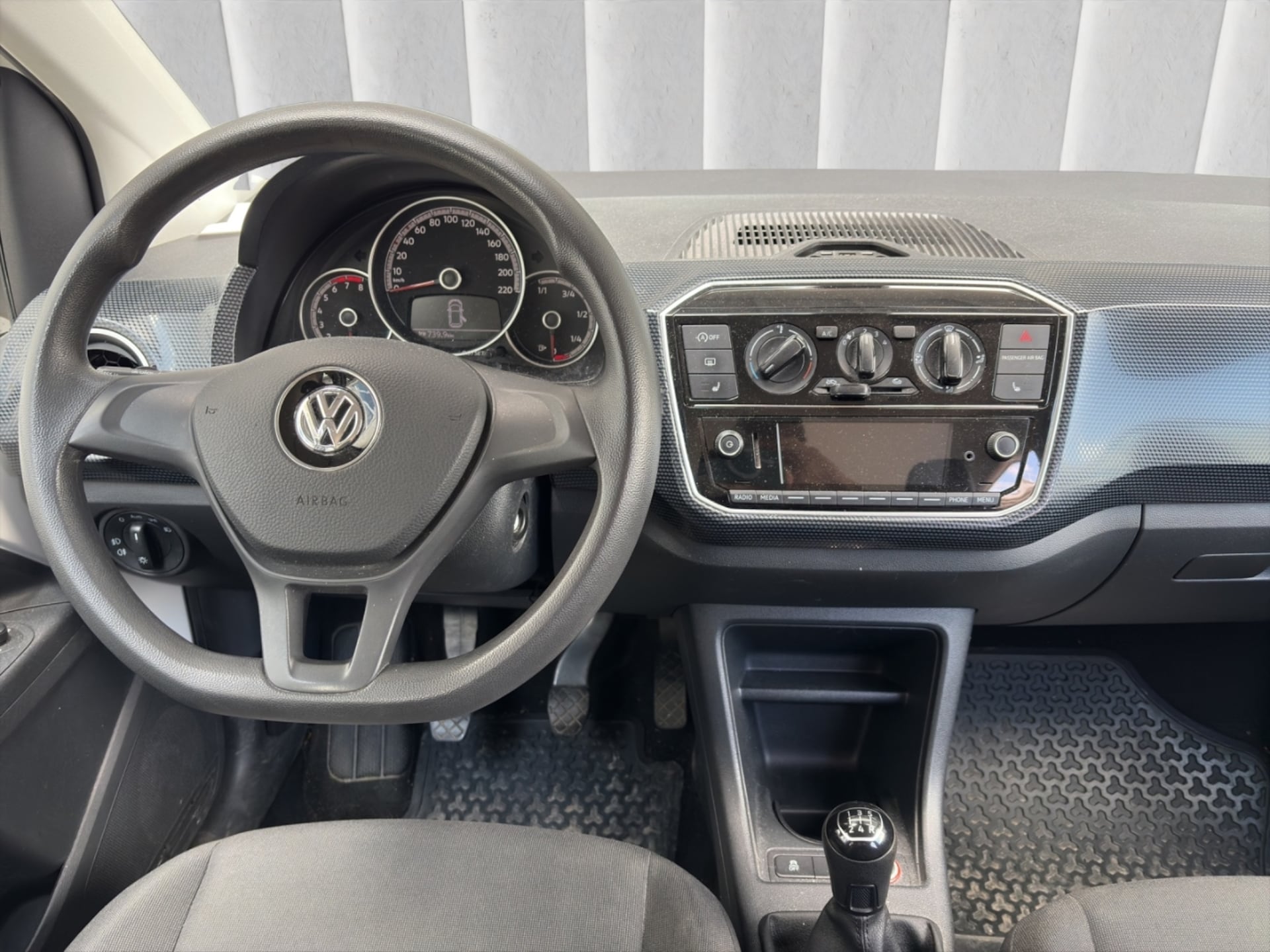 Volkswagen up! move up!