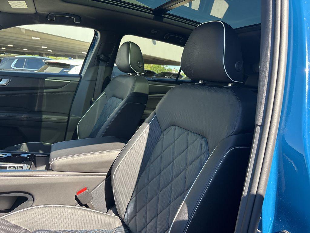 2026 Volkswagen Atlas Cross Sport SEL Premium R-LINE - Photo 13