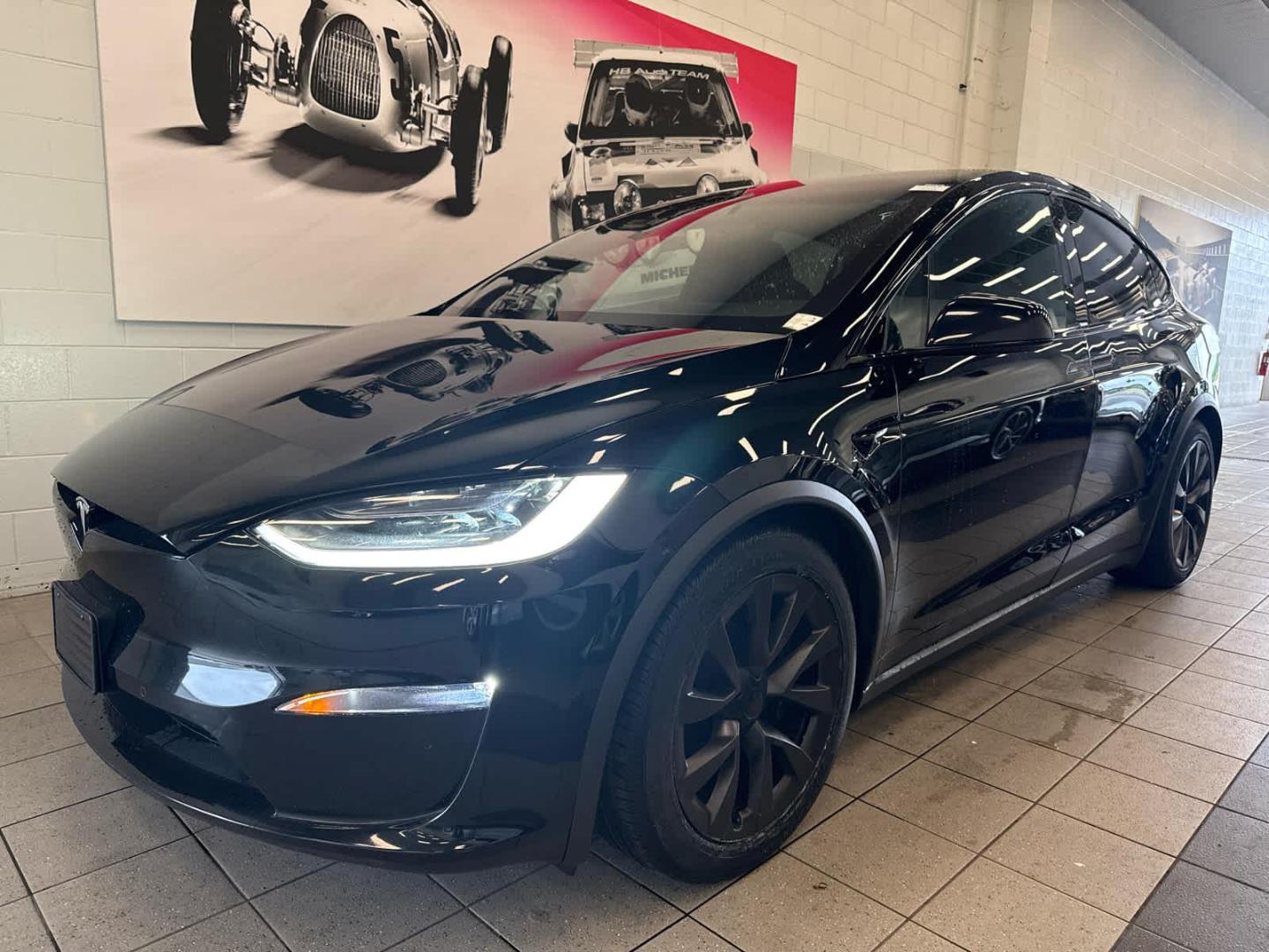 2022 Tesla Model X Plaid's photo