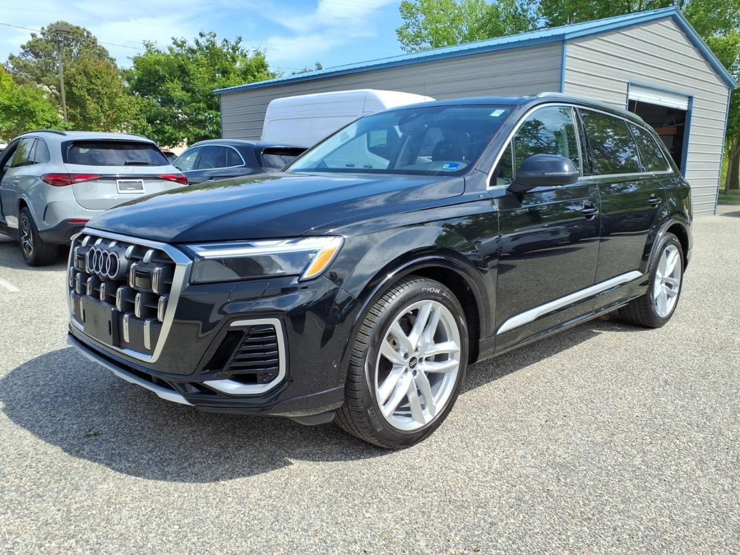 2025 Audi Q3 45 TFSI S Line Premium Plus quattro's photo