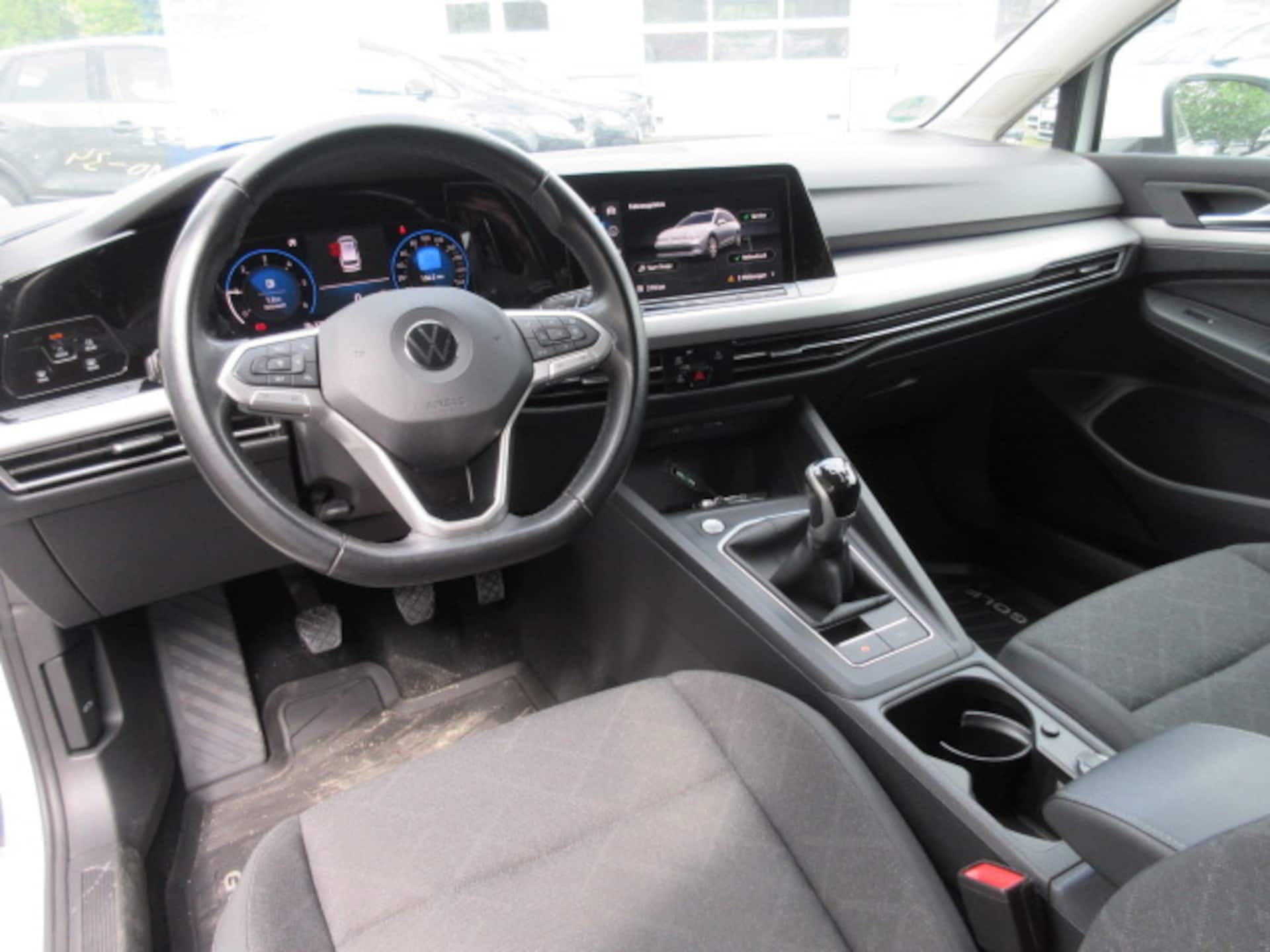 Volkswagen Golf Variant Life