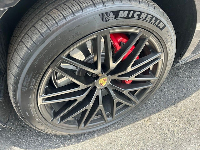 2023 Porsche Macan