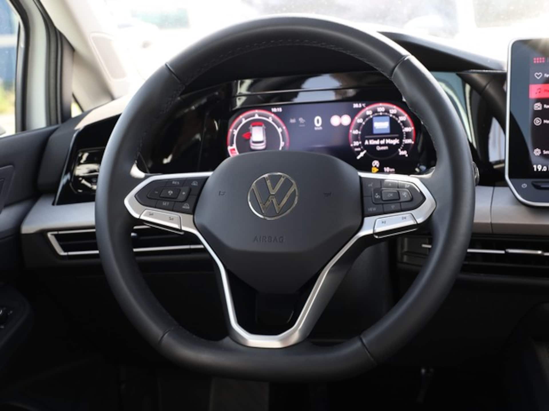 Volkswagen Golf Life