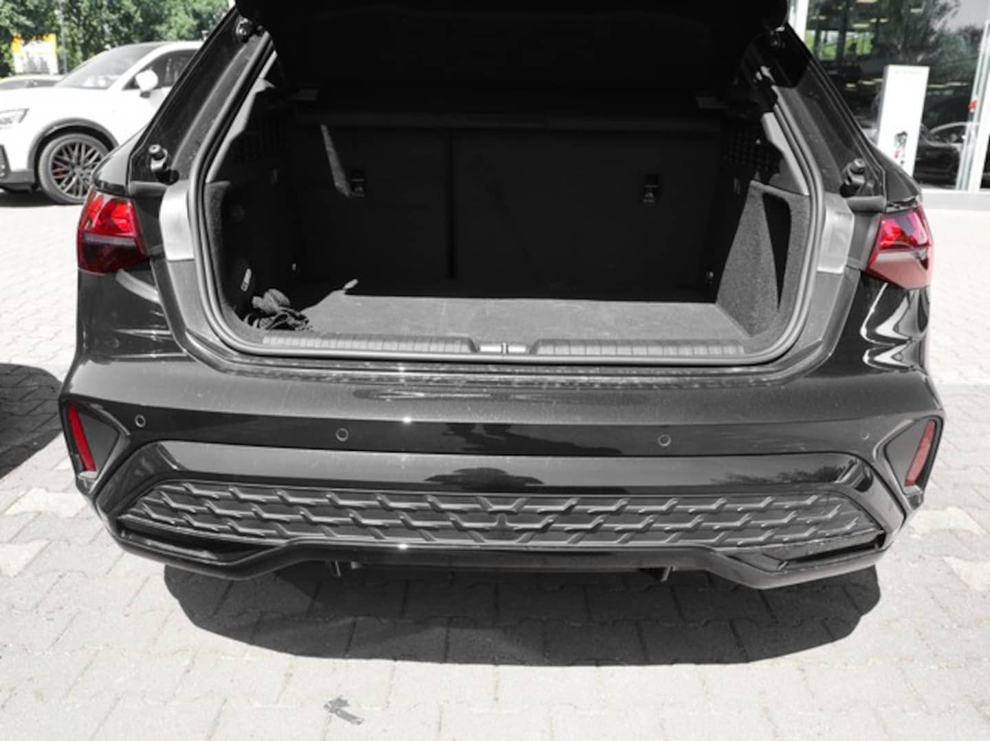 Bild über Audi A3 Sportback TFSI 110 kW S tronic - für weitere Informationen kontaktieren Sie den Audi Partner