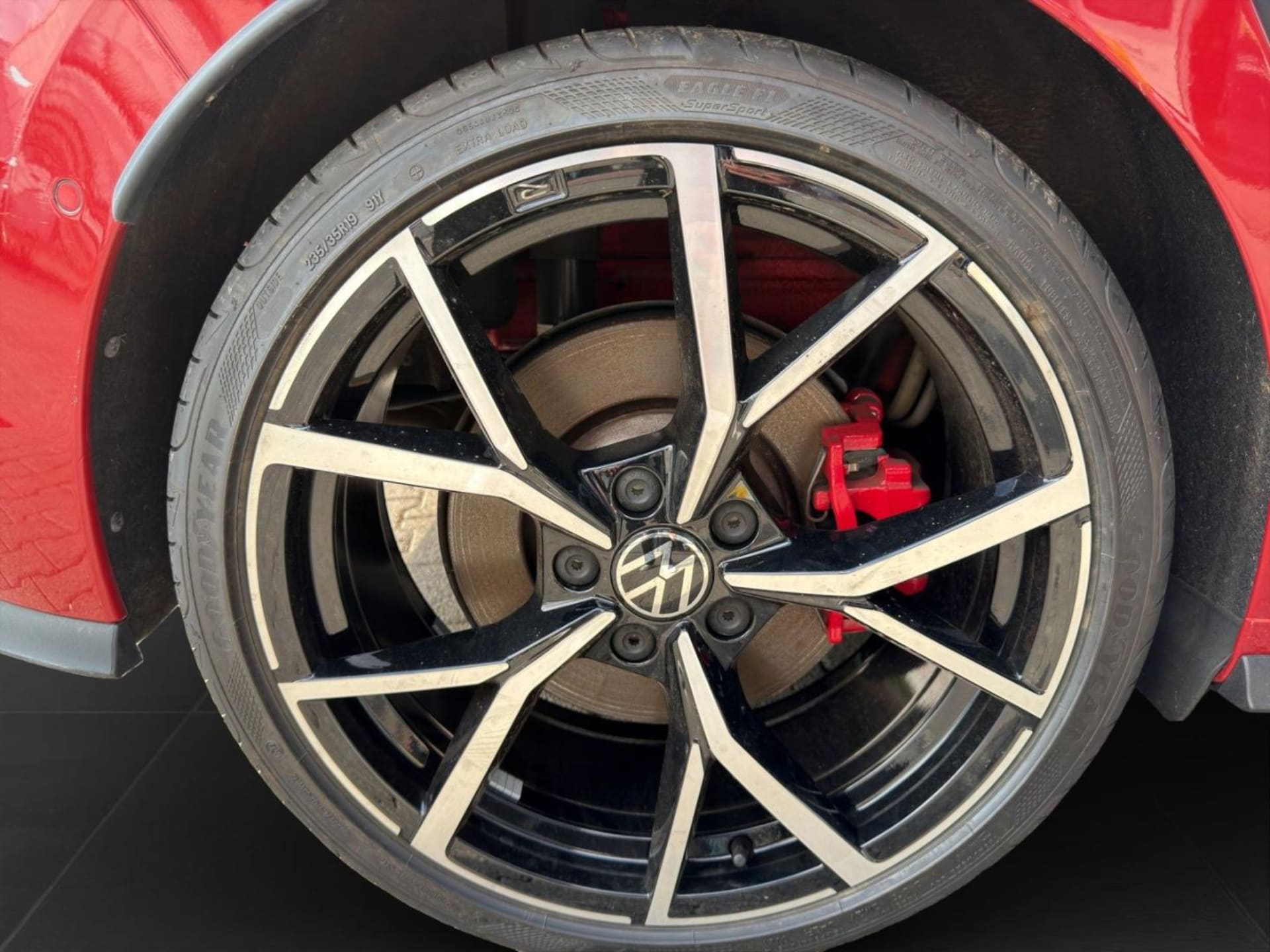 Volkswagen Golf GTI