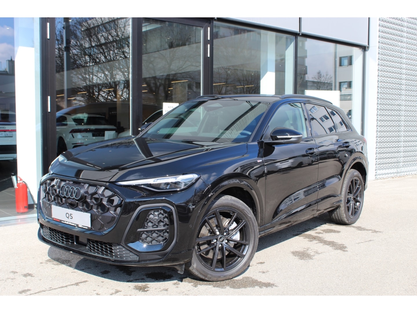 Bild über Audi Q5 SUV TDI quattro 150 kW S tronic - für weitere Informationen kontaktieren Sie den Audi Partner