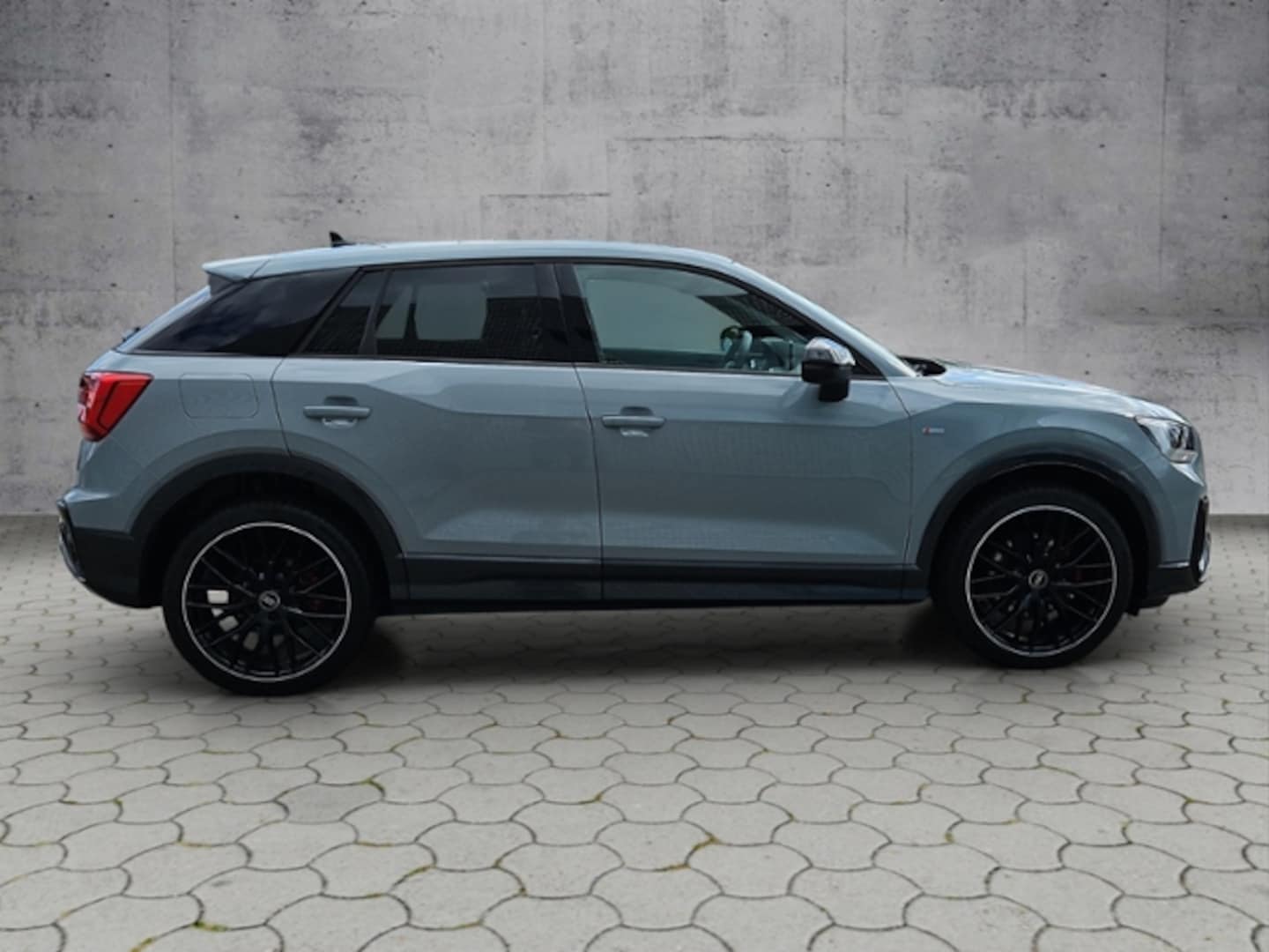 Bild über Audi Q2 S line 40 TFSI quattro S tronic - für weitere Informationen kontaktieren Sie den Audi Partner