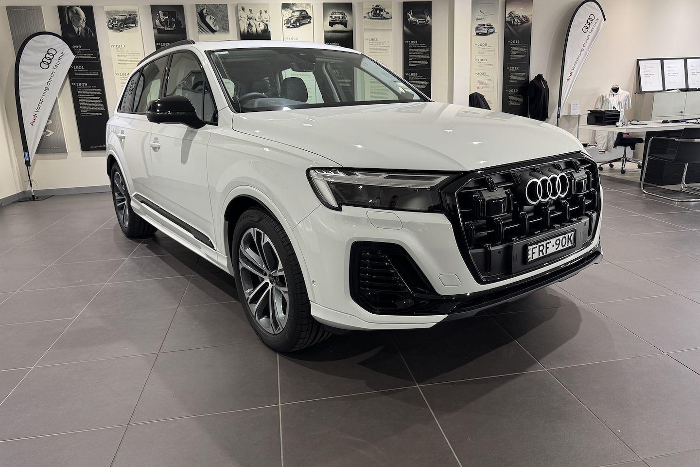 Image about Audi Q7 45 TDI quattro tiptronic