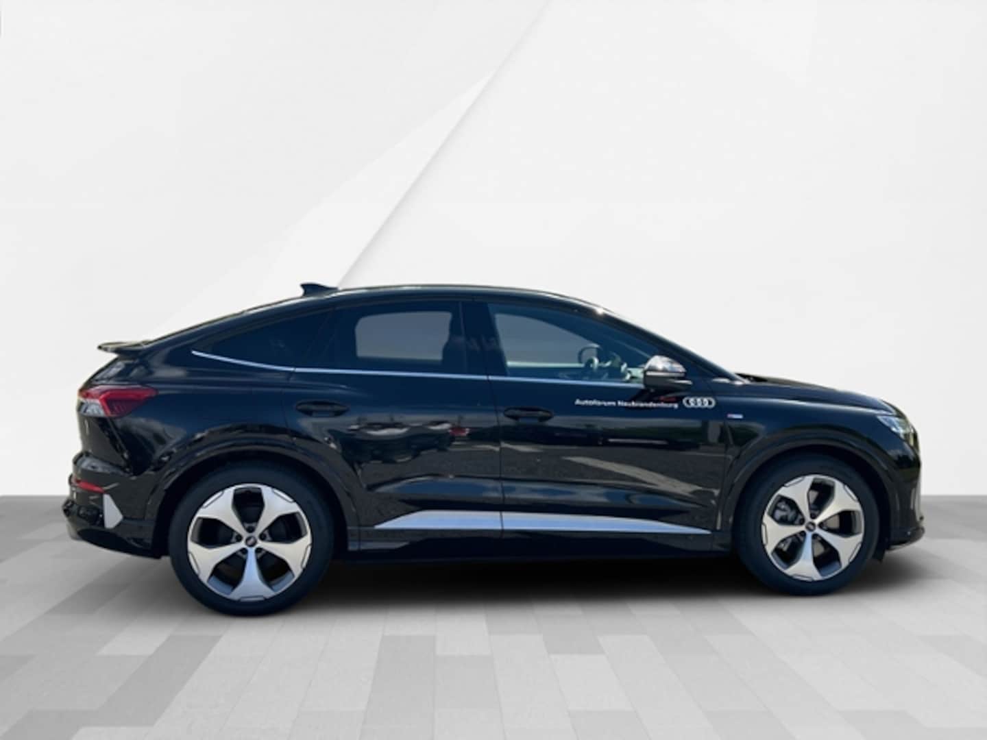 Bild über Audi Q4 Sportback e-tron e-tron quattro 220 kW - für weitere Informationen kontaktieren Sie den Audi Partner