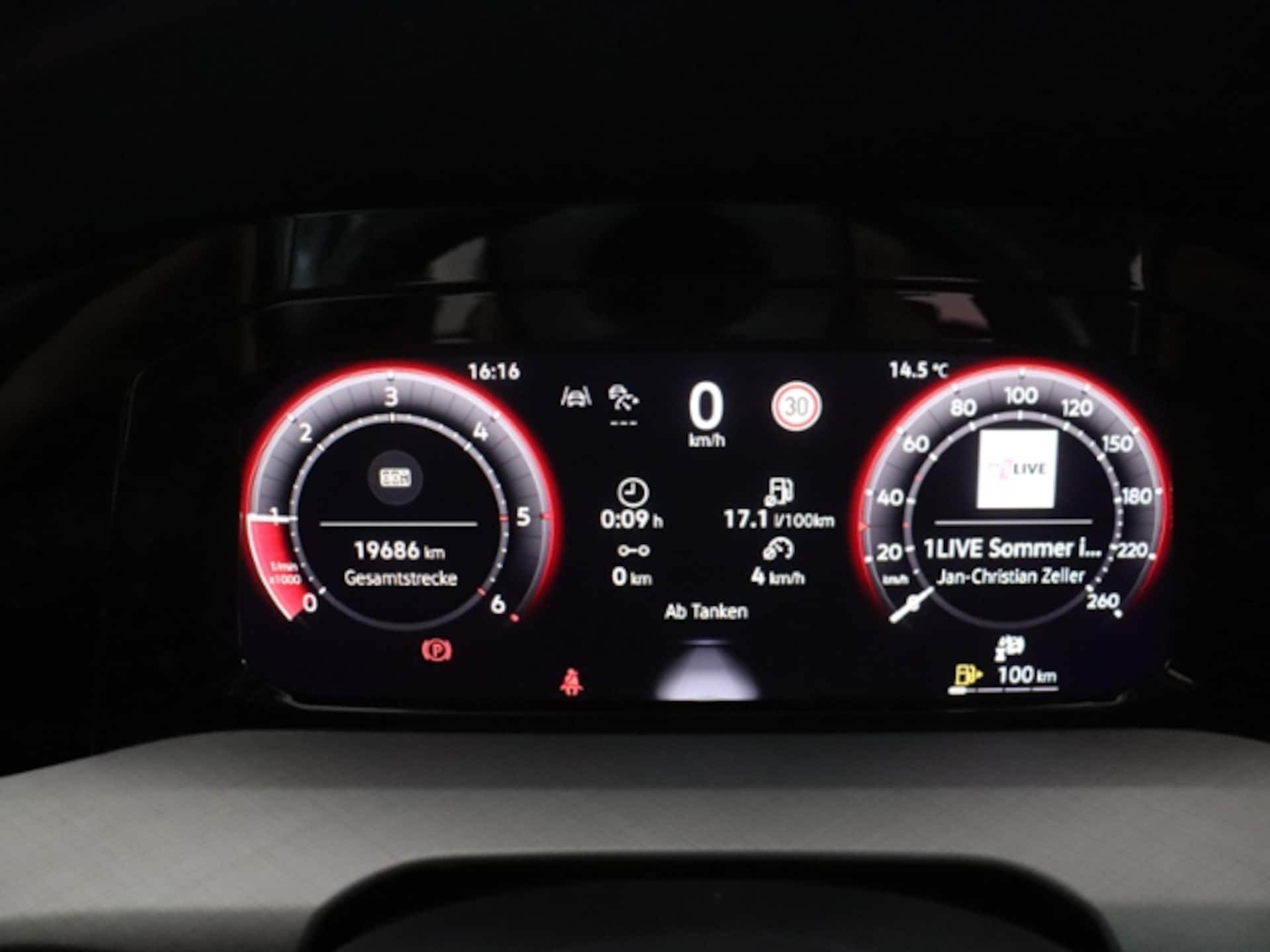 Volkswagen Golf Life