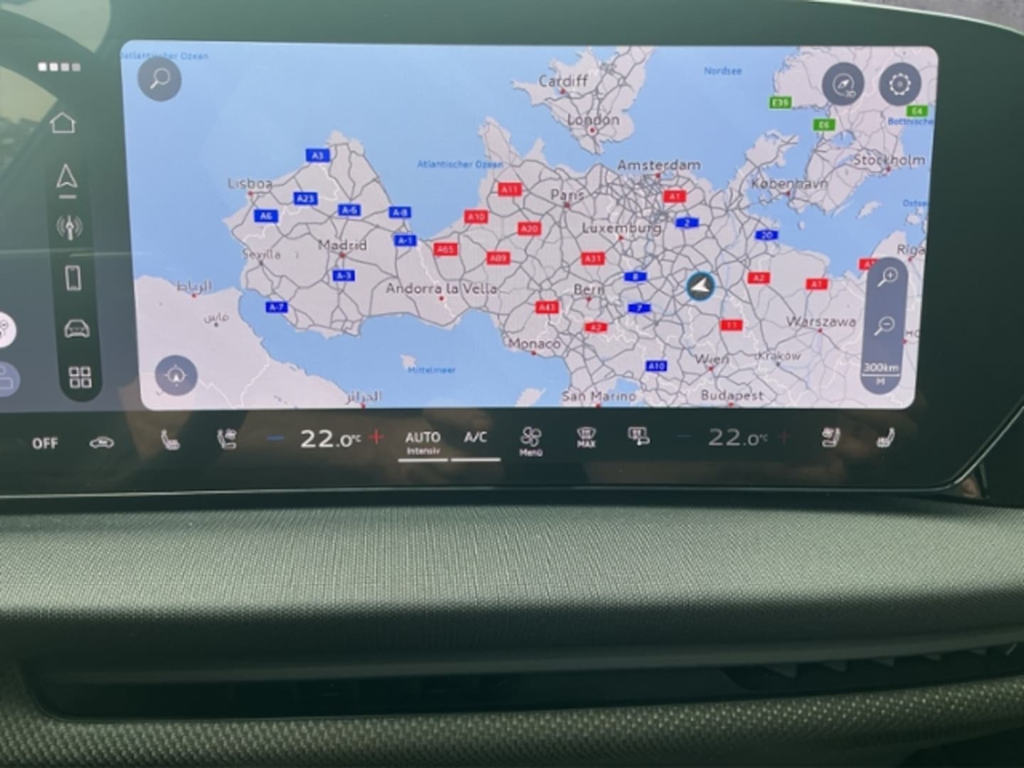 Bild über Audi Q7 SUV TDI quattro 220 kW tiptronic - für weitere Informationen kontaktieren Sie den Audi Partner