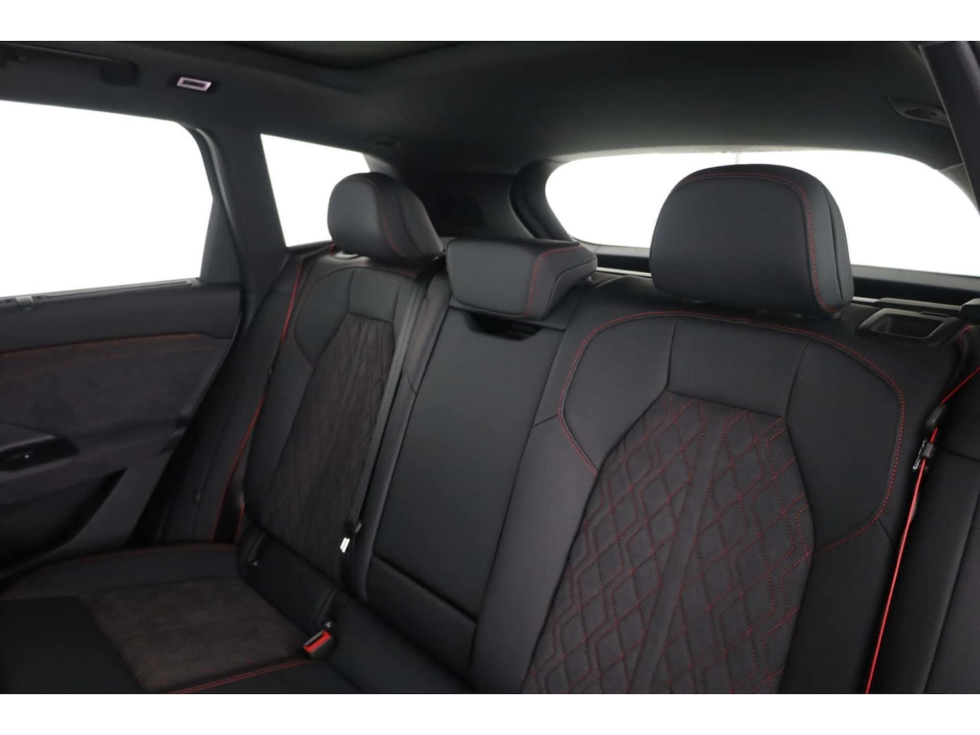 Audi SQ6 SUV e-tron