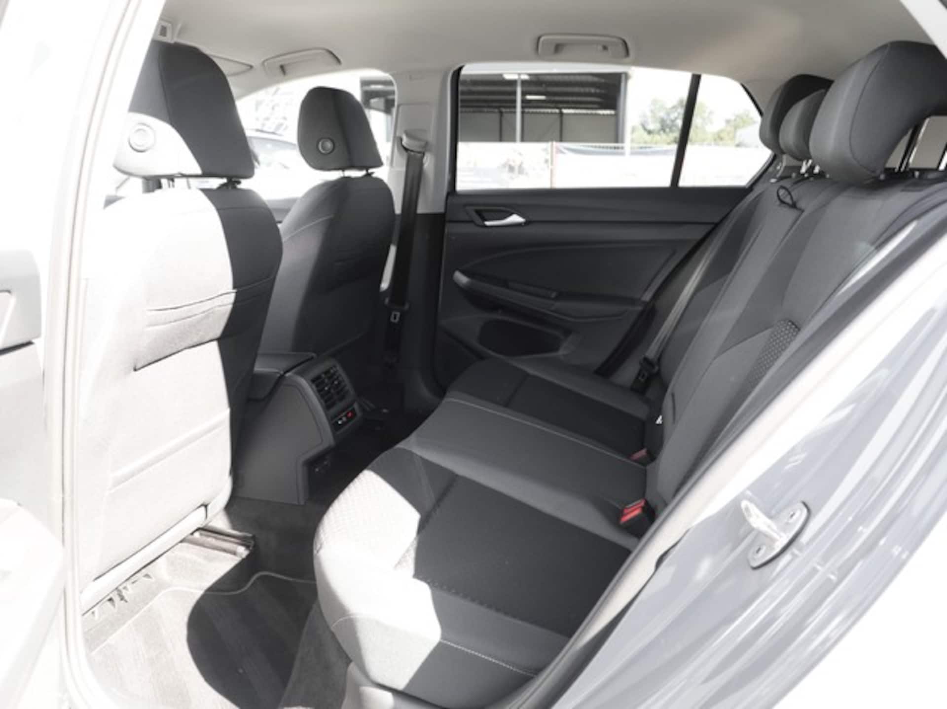 Volkswagen Golf Active