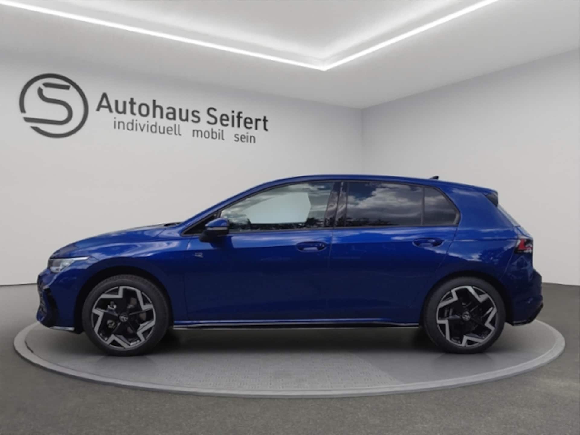 Volkswagen Golf R-Line