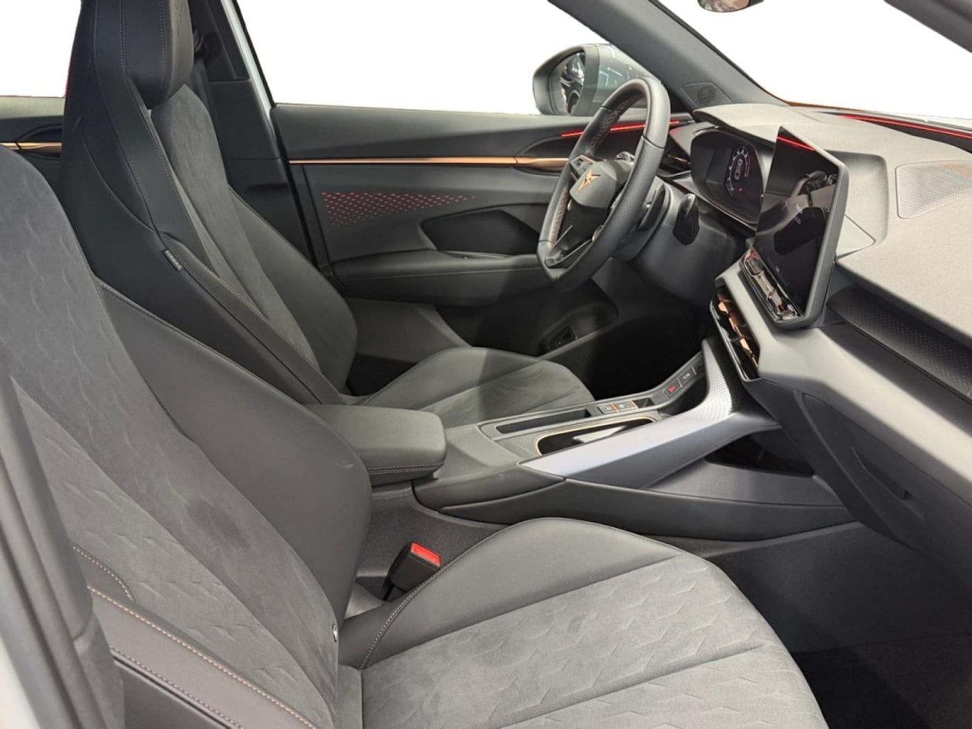 CUPRA Terramar 1.5 eTSI DSG 110 kW (150 CV) — photo 5