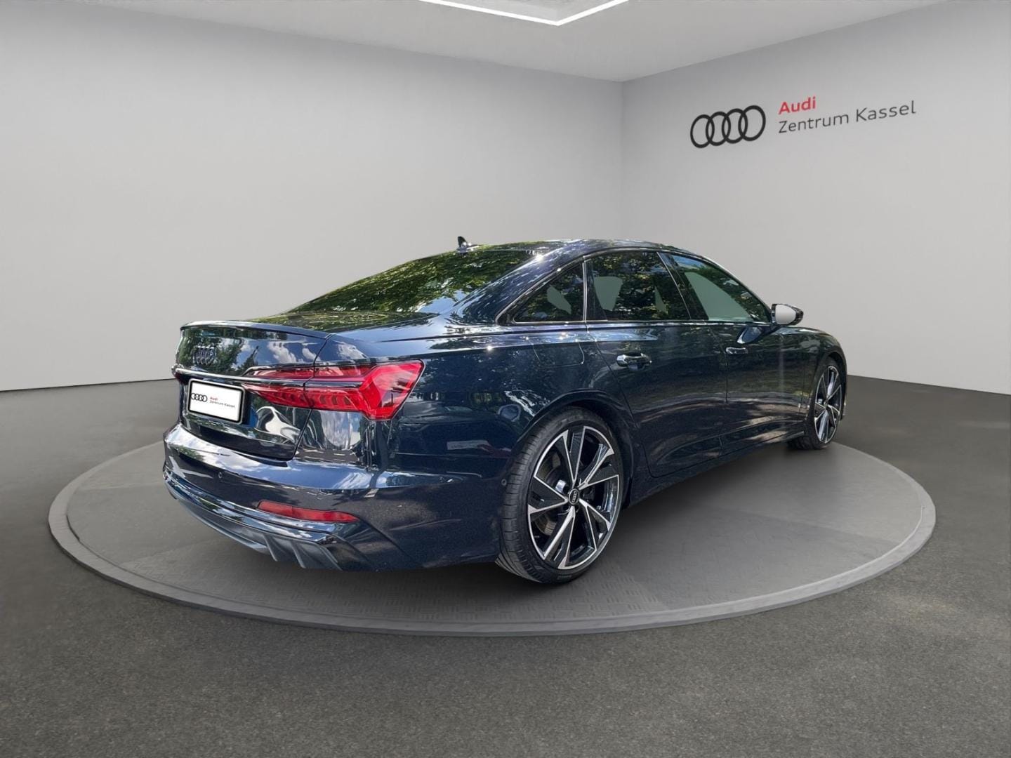 Bild über Audi S6 Limousine TDI quattro tiptronic - für weitere Informationen kontaktieren Sie den Audi Partner