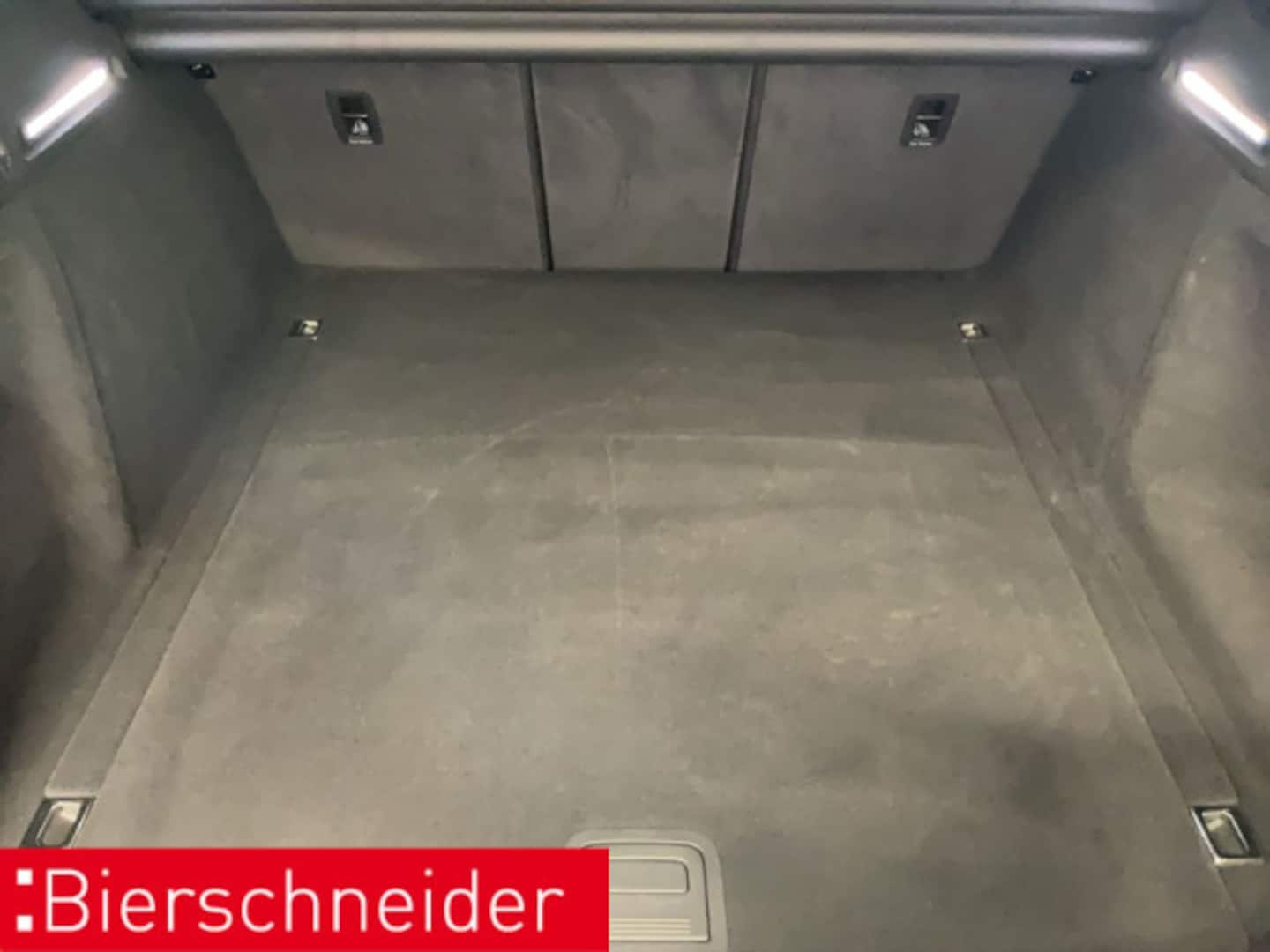 Bild über Audi A4 Avant S line 45 TFSI quattro S tronic - für weitere Informationen kontaktieren Sie den Audi Partner