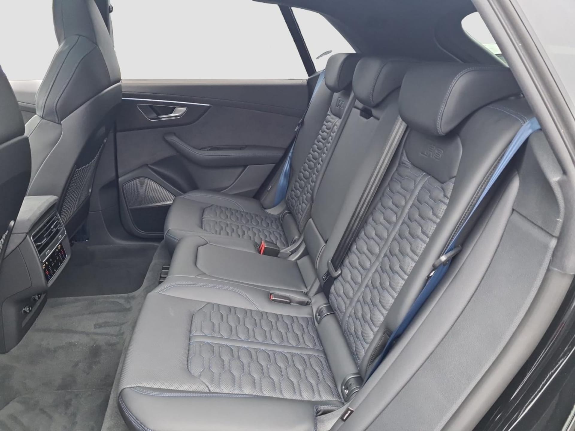 Audi RS Q8 SUV performance