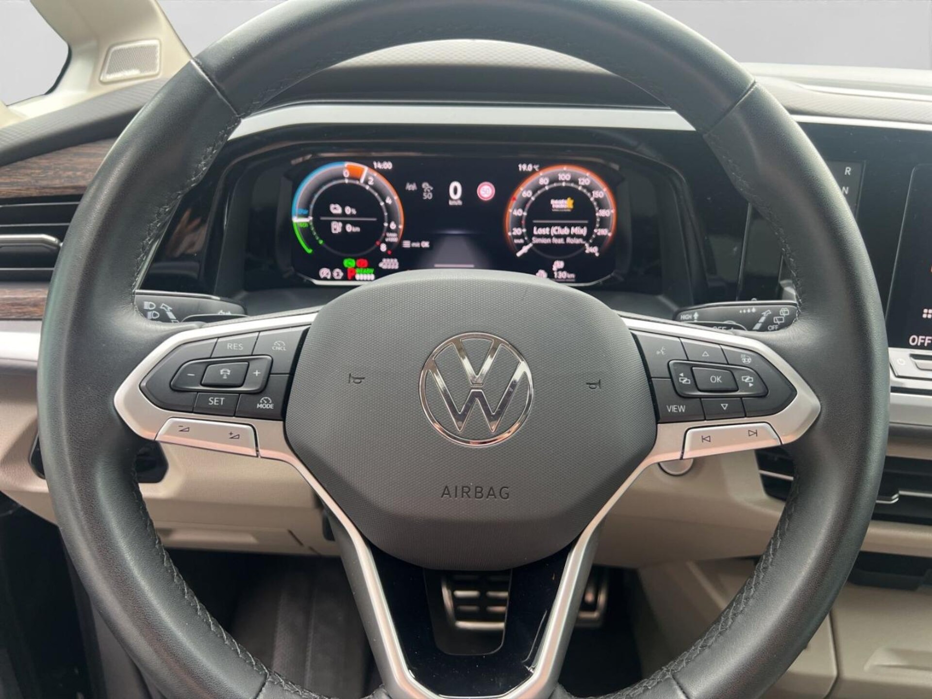 Volkswagen Multivan Style