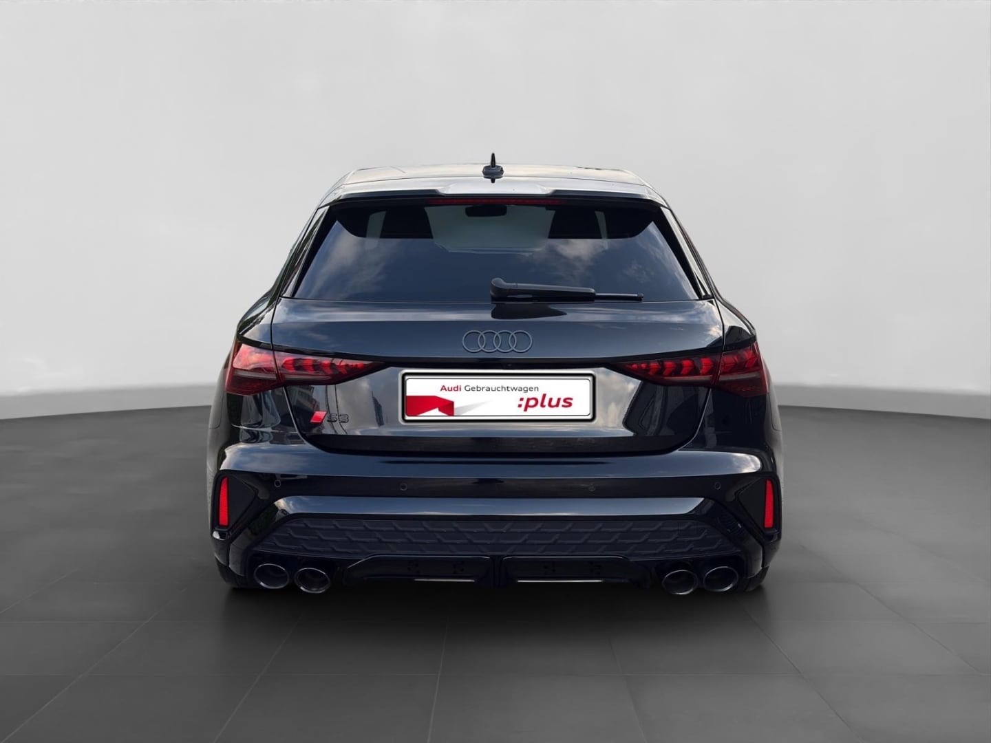 Bild über Audi S3 Sportback TFSI quattro S tronic - für weitere Informationen kontaktieren Sie den Audi Partner
