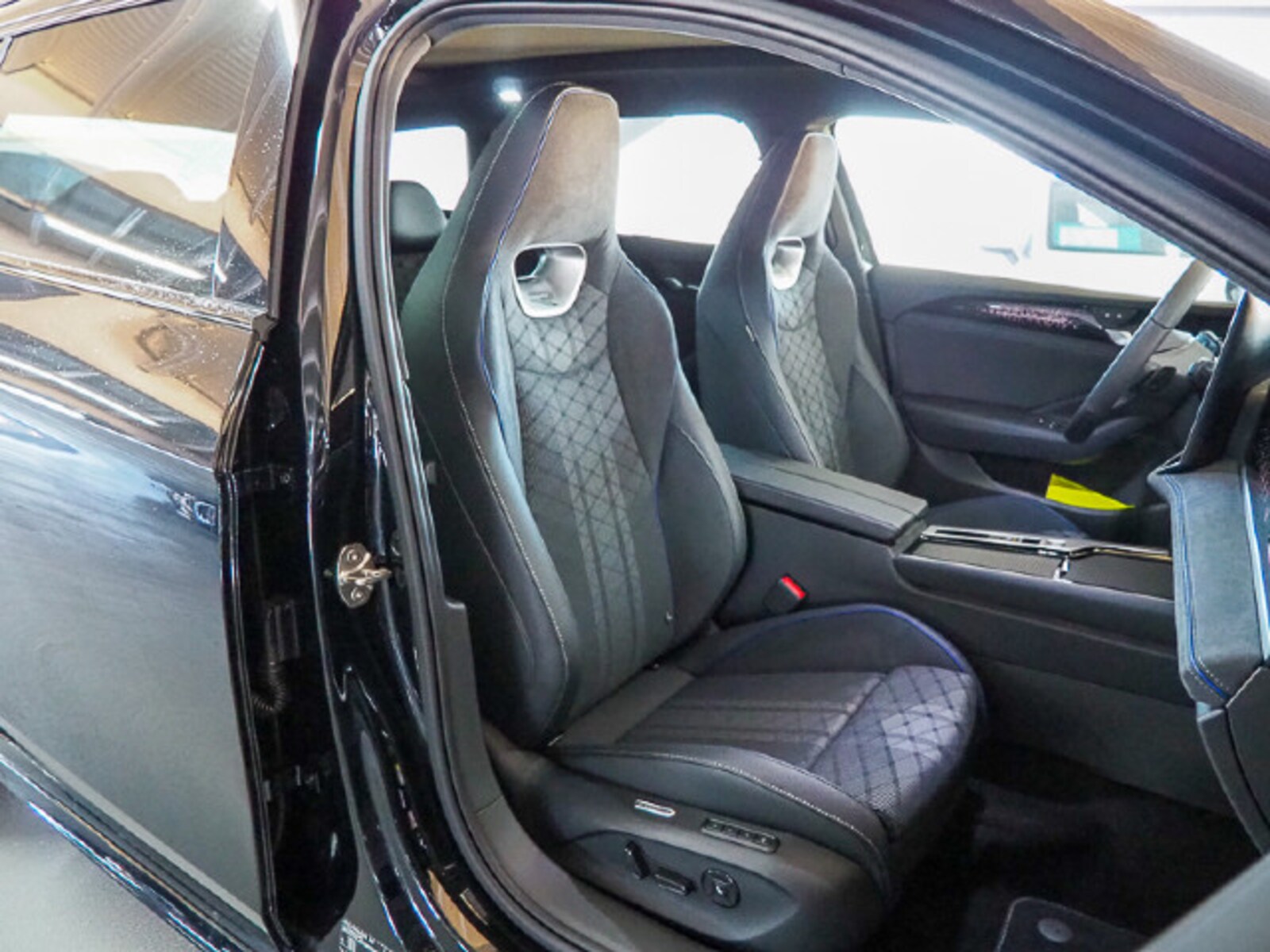 Volkswagen Passat – Bild 9