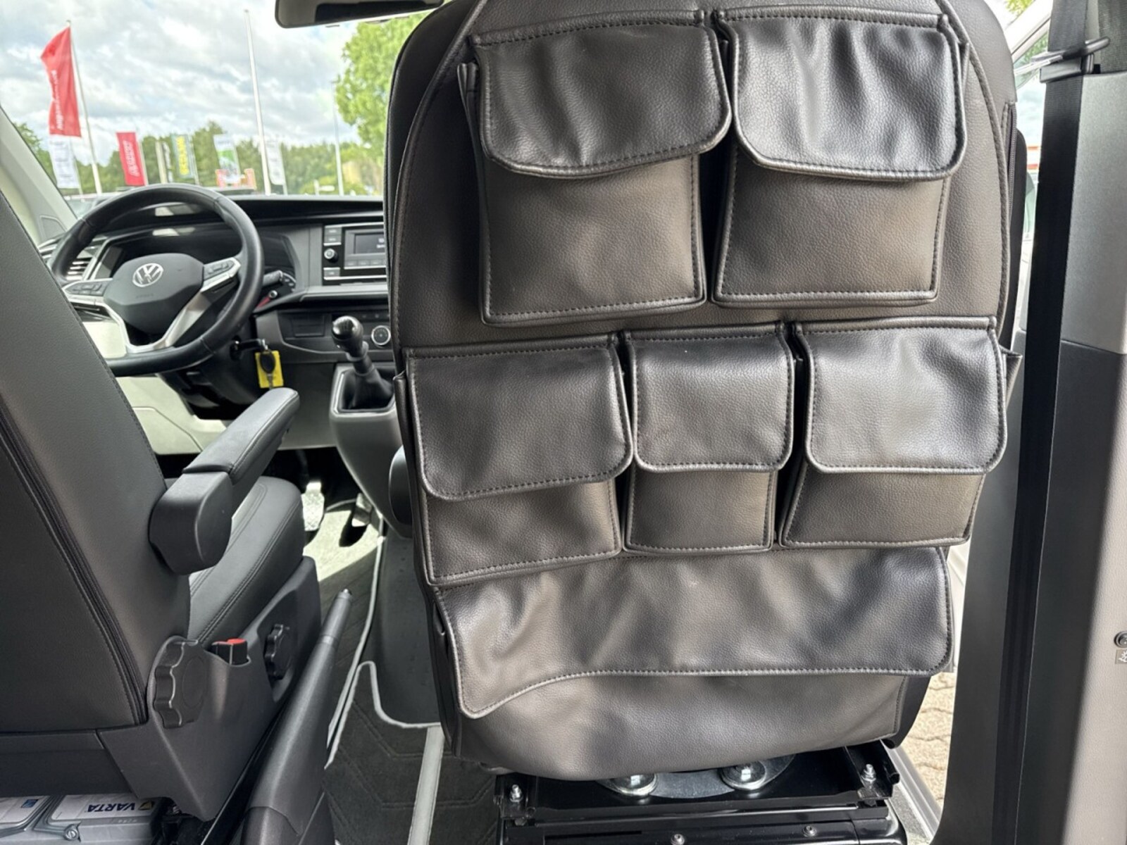 Volkswagen T6.1 Transporter Kasten kurzer Radstand – Bild 14