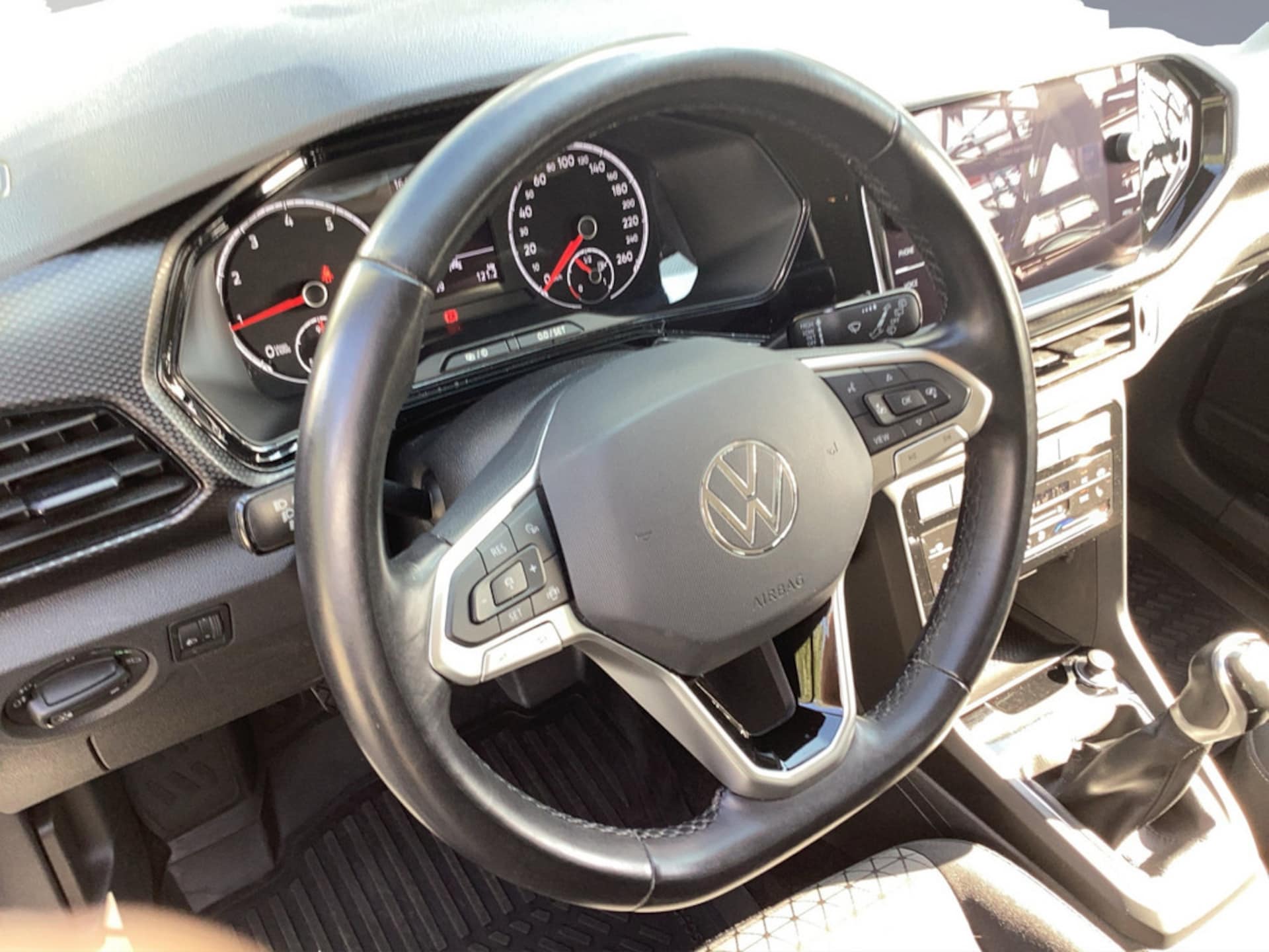 Volkswagen T-Cross Life
