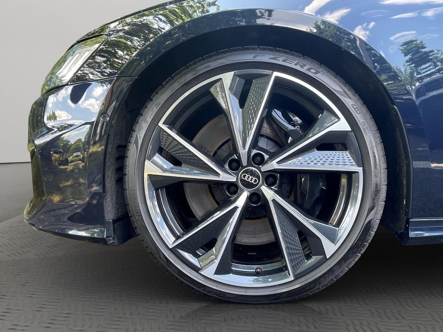 Bild über Audi S6 Limousine TDI quattro tiptronic - für weitere Informationen kontaktieren Sie den Audi Partner