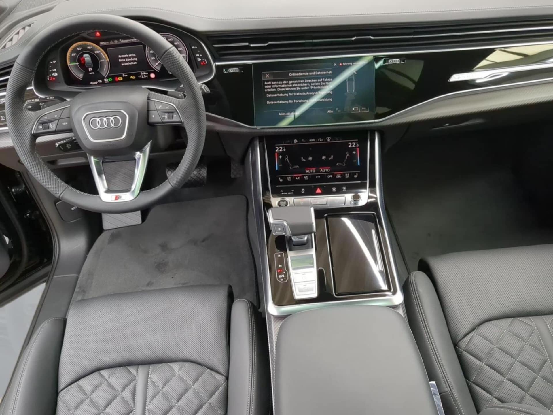 Audi Q7 SUV TFSI e S line