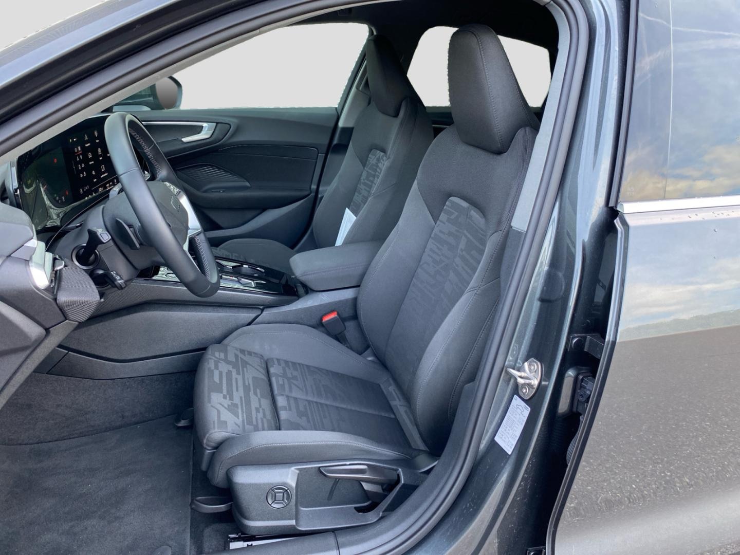 Bild über Audi A5 Limousine TFSI S tronic - für weitere Informationen kontaktieren Sie den Audi Partner
