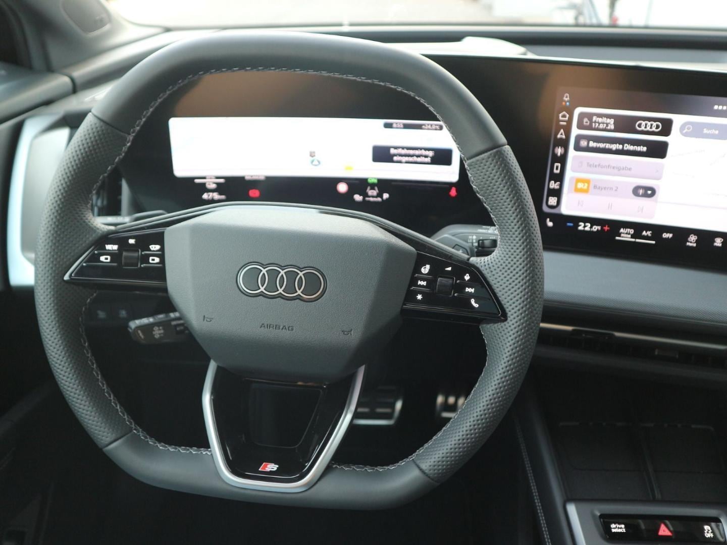 Bild über Audi Q4 SUV e-tron e-tron quattro performance 250 kW - für weitere Informationen kontaktieren Sie den Audi Partner