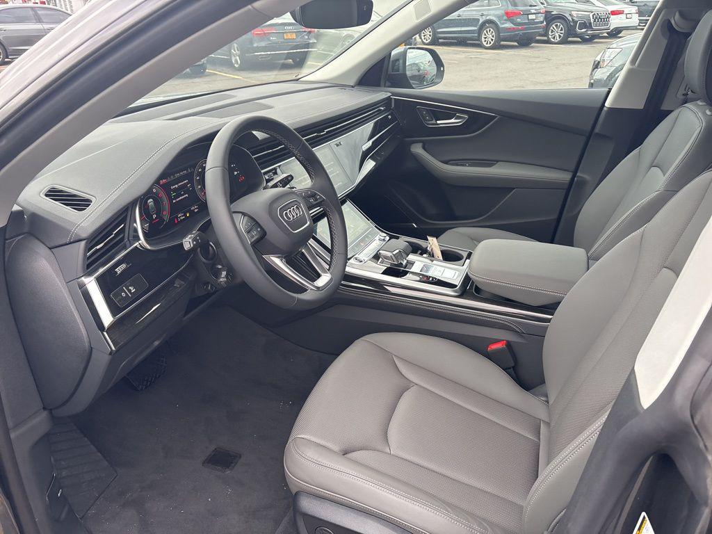 2025 Audi Q8 Premium Plus - Photo 9