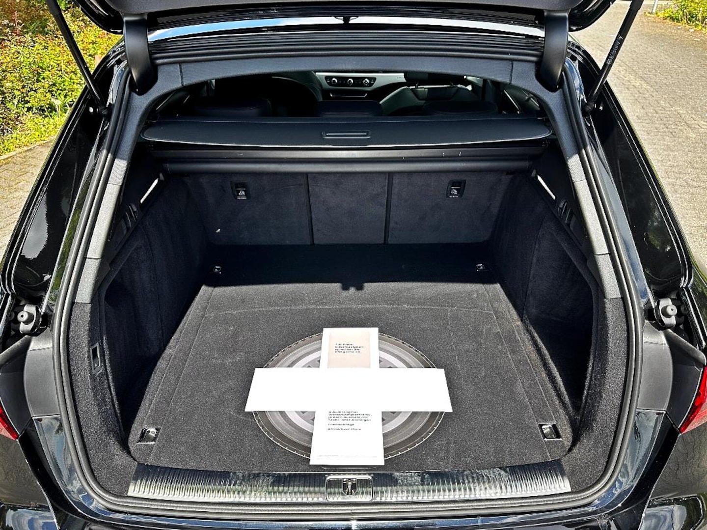 Bild über Audi A4 Avant S line 45 TFSI quattro S tronic - für weitere Informationen kontaktieren Sie den Audi Partner