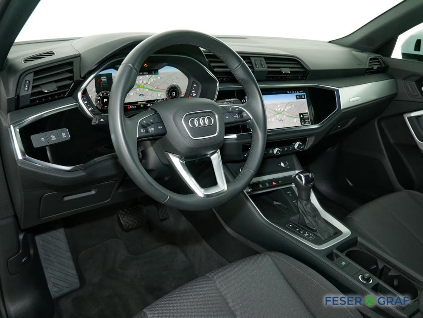 Bild über Audi Q3 S line 35 TFSI S tronic - für weitere Informationen kontaktieren Sie den Audi Partner
