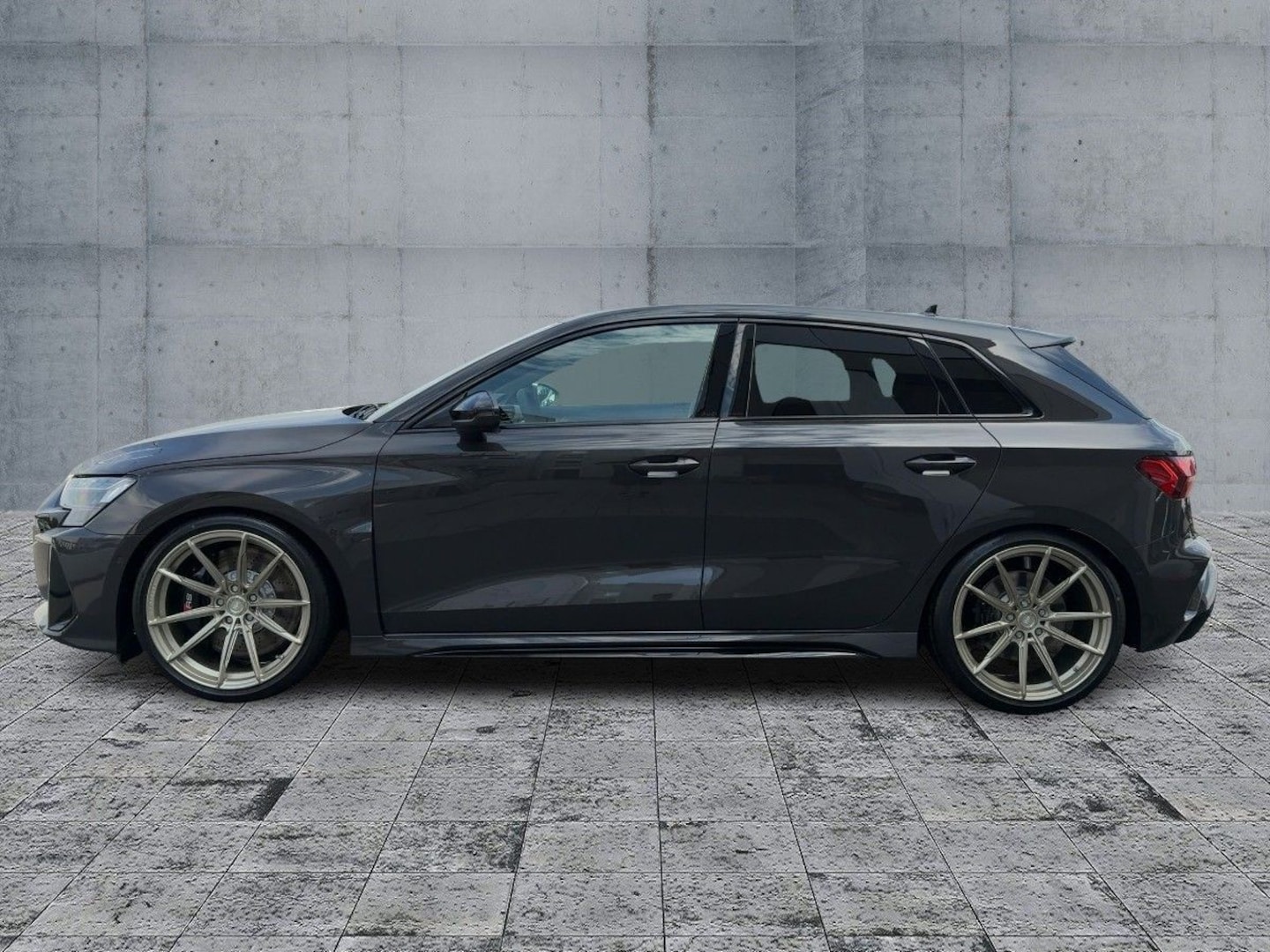 Bild über Audi RS 3 Sportback TFSI quattro 294 kW S tronic - für weitere Informationen kontaktieren Sie den Audi Partner