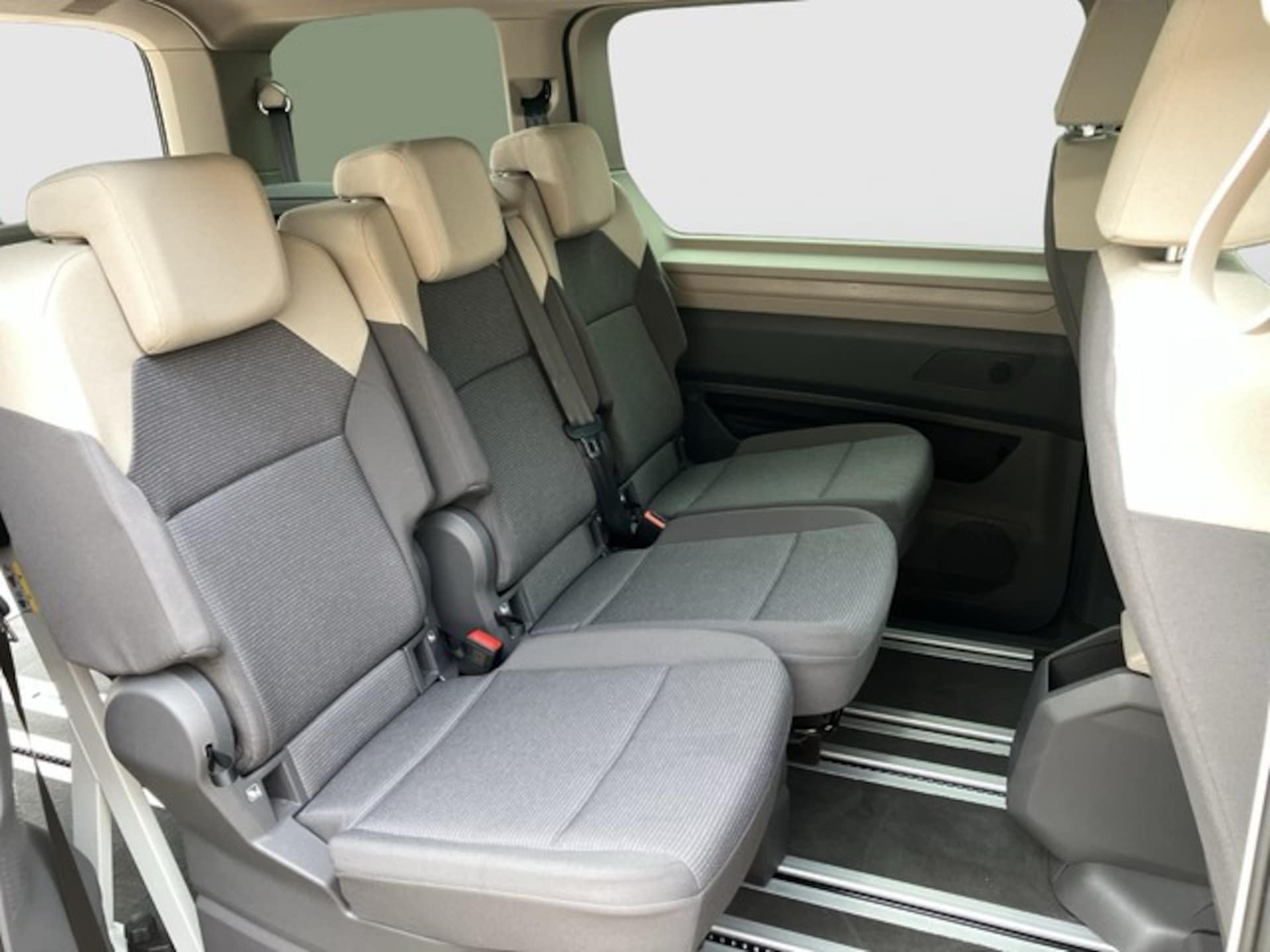 Volkswagen Multivan Basis-Modell