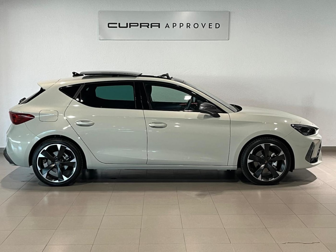CUPRA Leon León 1.5 TSI e-Hybrid DSG 150 kW (204 CV) — photo 3