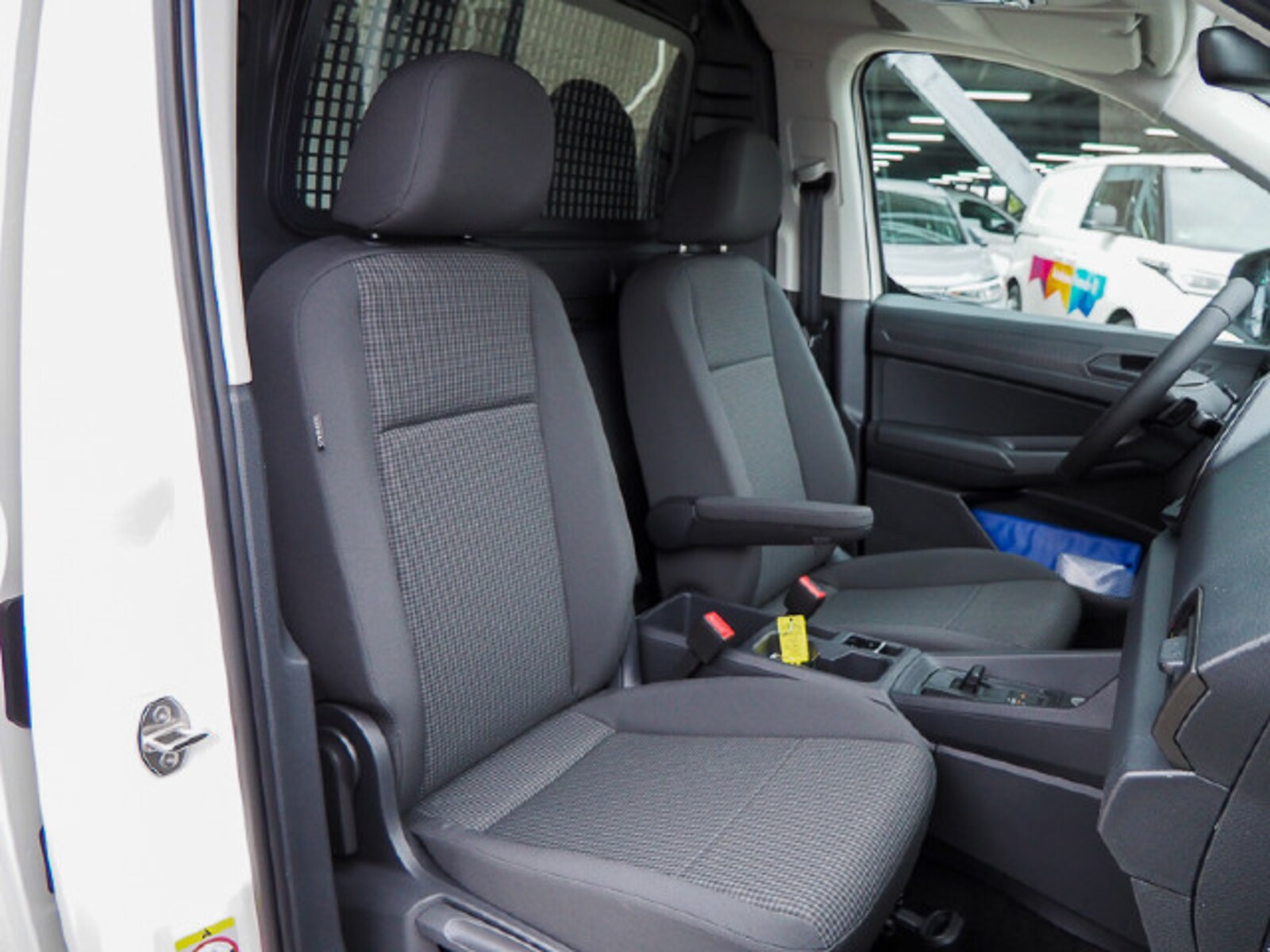 Volkswagen Caddy Maxi Cargo – Bild 8