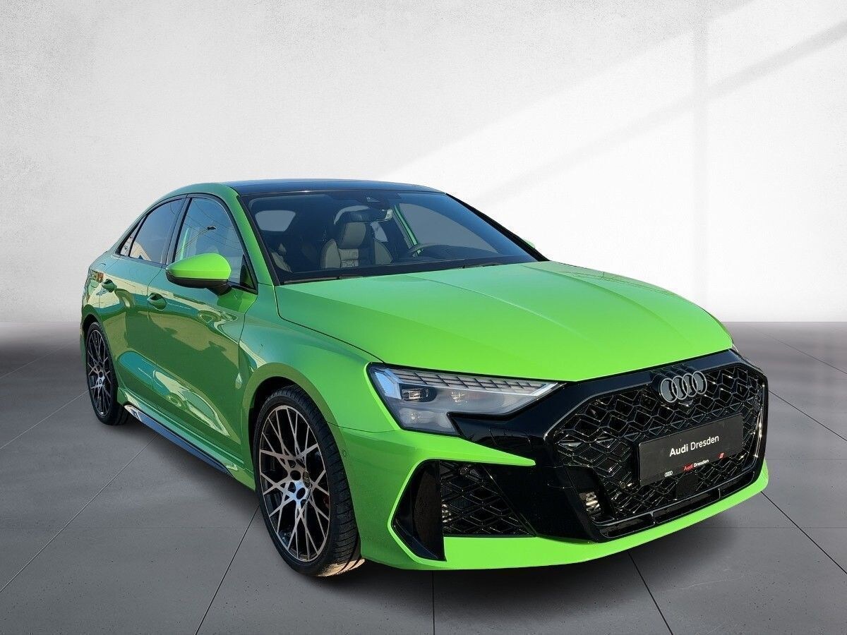 Image about Audi RS 3 Limousine TFSI quattro S tronic