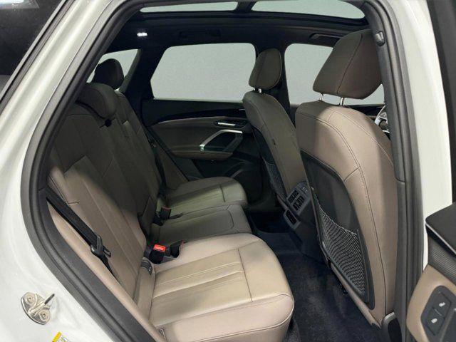 2025 Audi Q5 Premium - Photo 11