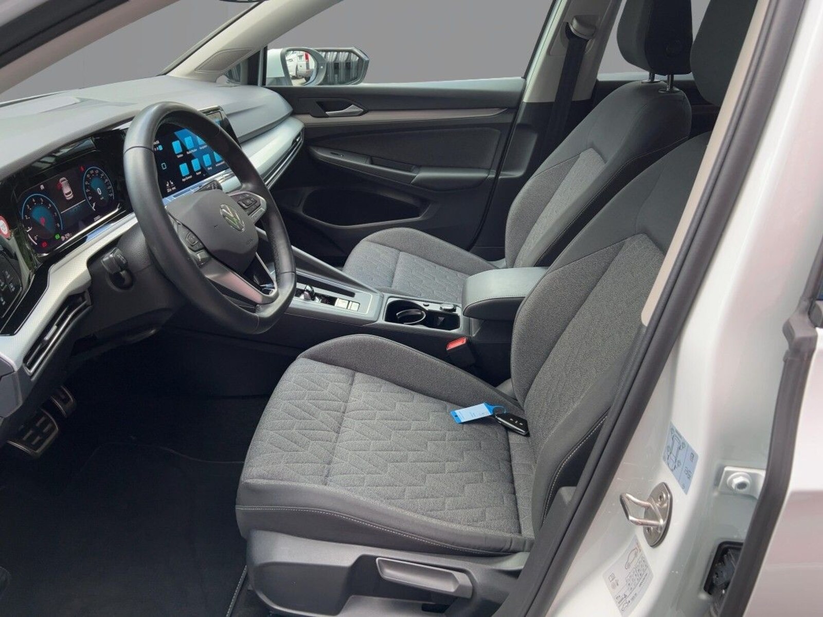 Volkswagen Golf – Bild 8