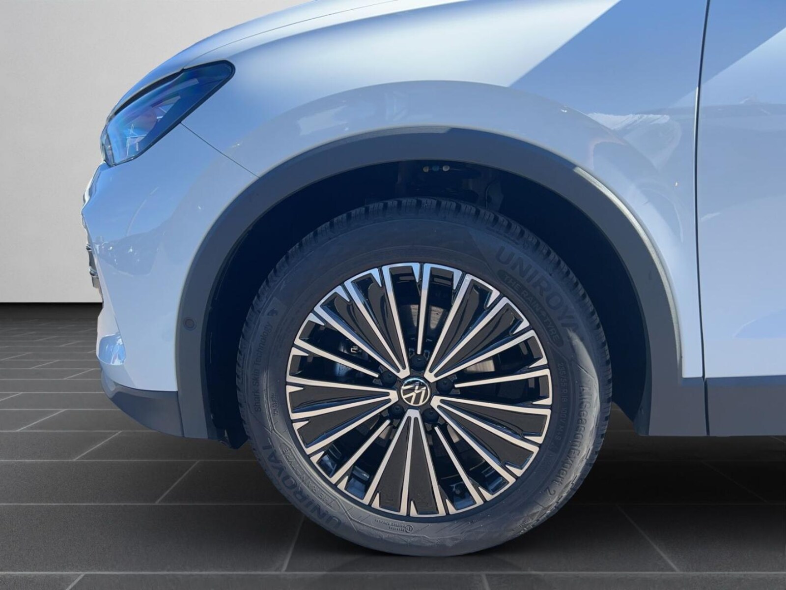 Volkswagen Tiguan – Bild 8