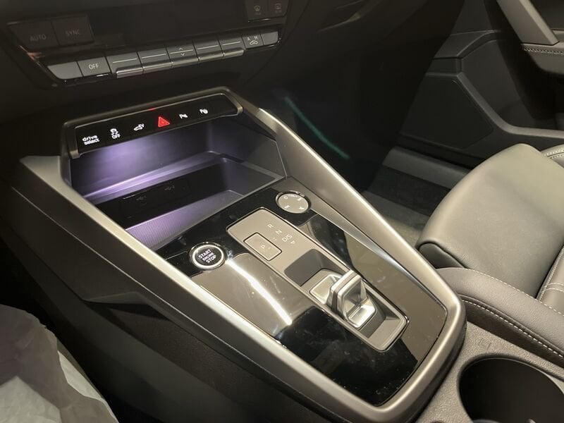 Immagine di Audi A3 Sportback TFSI e S line edition 45 TFSI e 180 kW (245 CV) S tronic - Vista: for more details contact your dealer