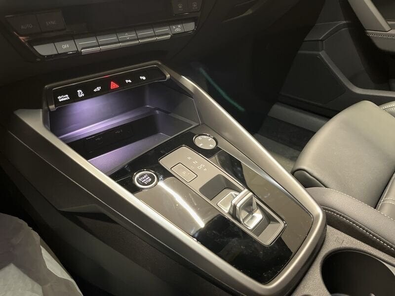 Immagine di Audi A3 Sportback TFSI e S line edition 45 TFSI e 180 kW (245 CV) S tronic - Vista: for more details contact your dealer