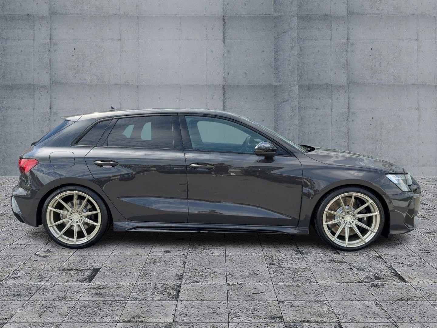Bild über Audi RS 3 Sportback TFSI quattro 294 kW S tronic - für weitere Informationen kontaktieren Sie den Audi Partner