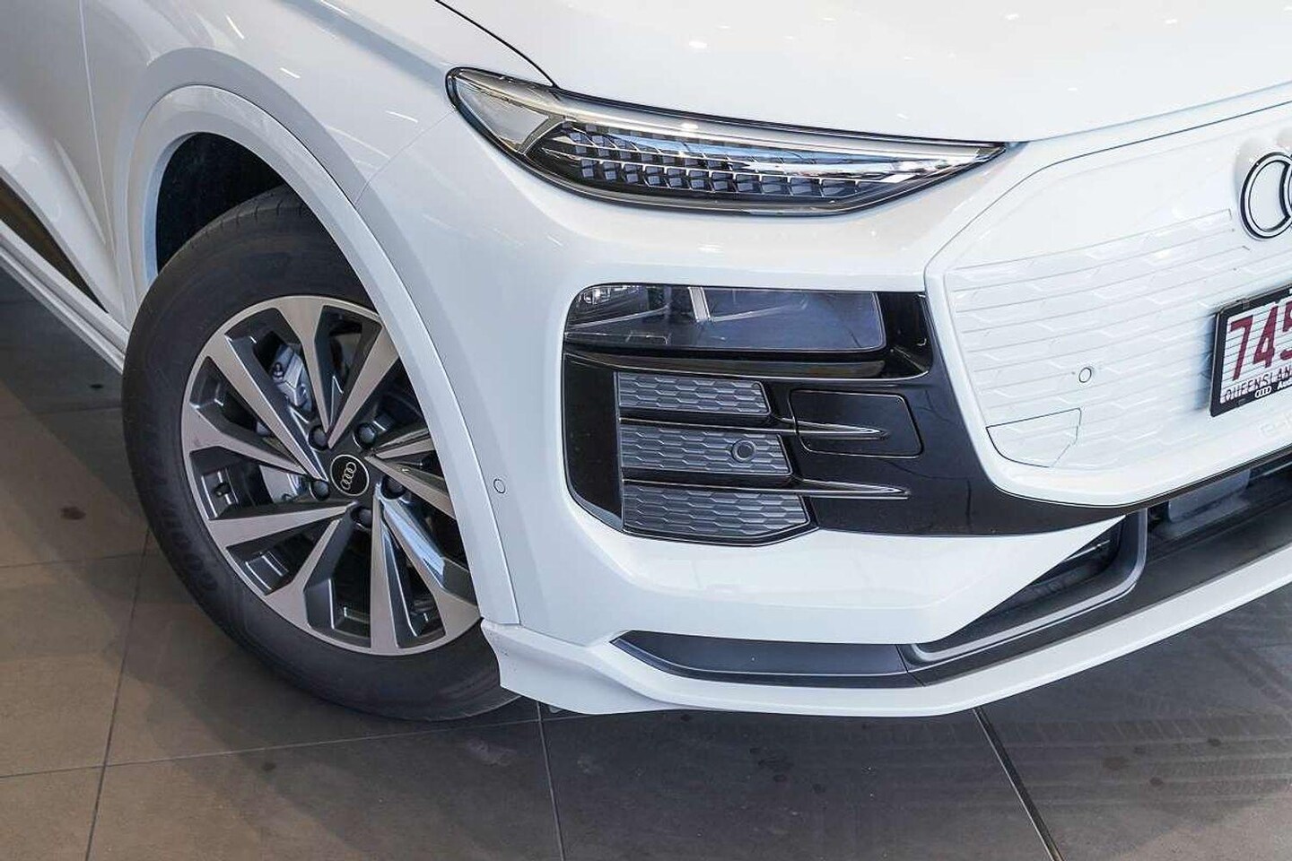 Image about Audi Q6 SUV e-tron e-tron