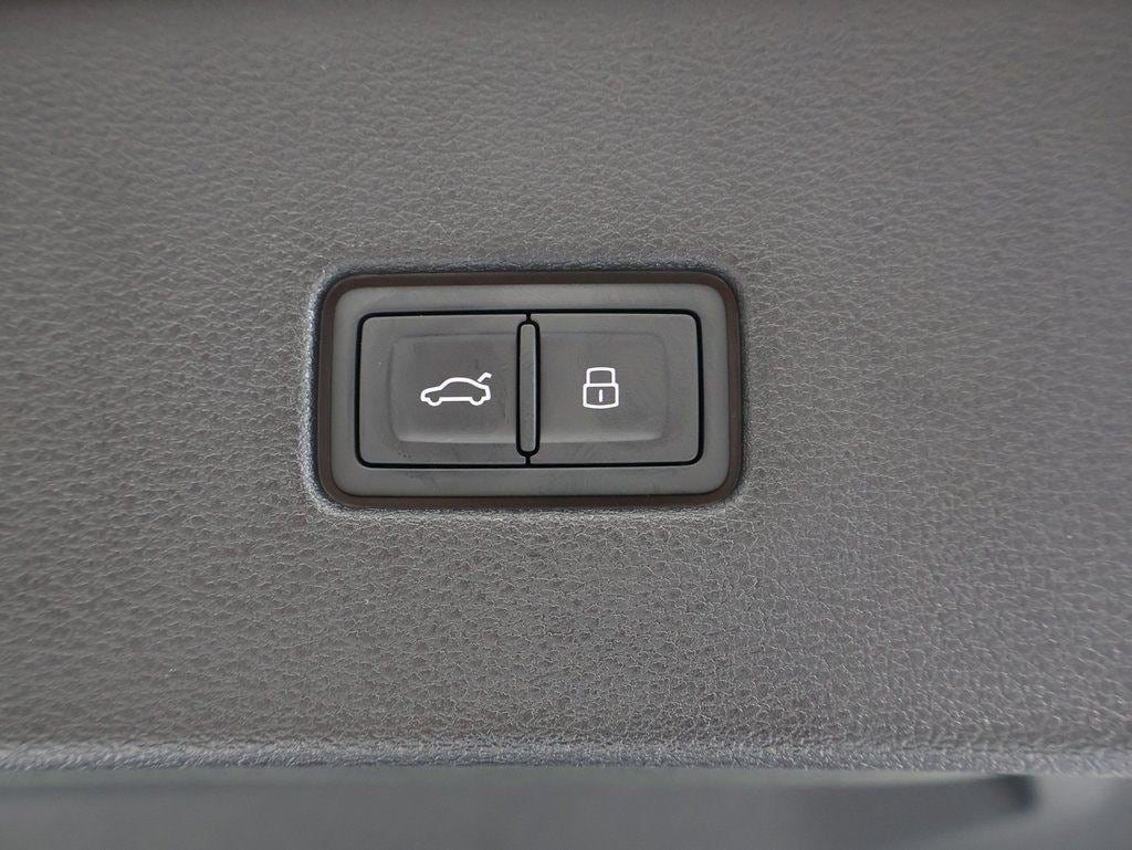 2026 Audi Q8 Premium Plus - Photo 16